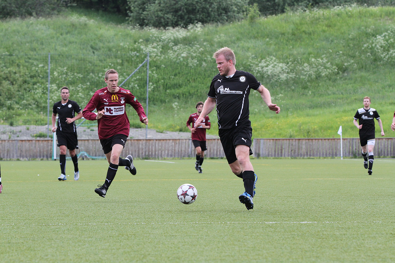 Magnus Sandnes ble overraskende nok vraket fra start, men kom inn ved pause og ble matchvinner